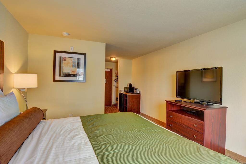 Cobblestone & - Hotel 3*