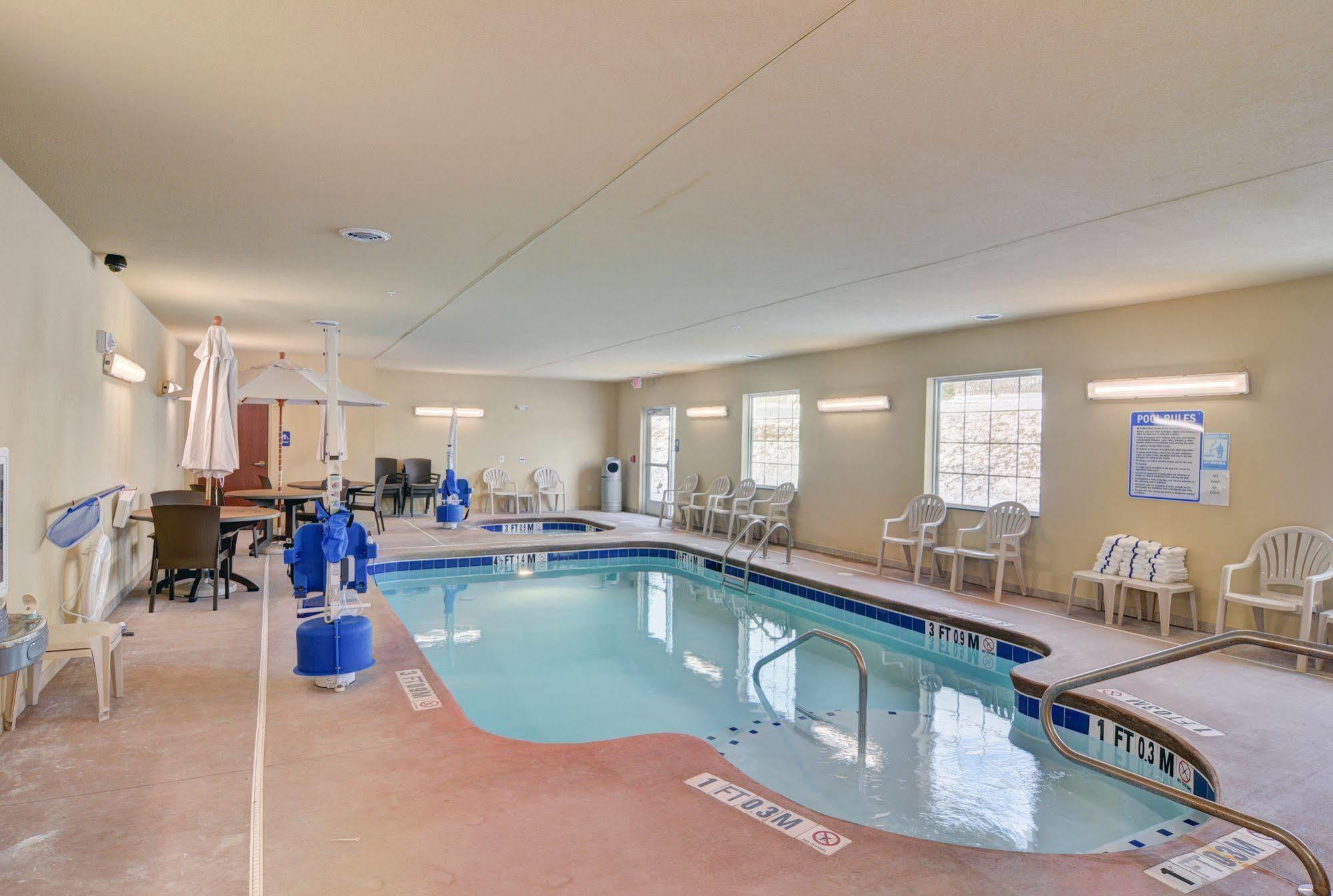 Cobblestone Hotel&suites - 3* Punxsutawney