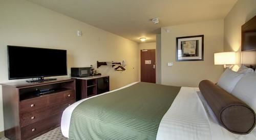 Hotel Cobblestone Hotel&suites - 3*
