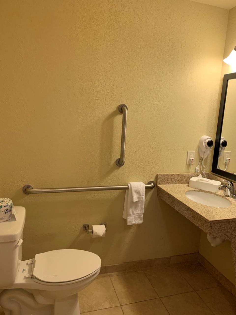Hotel Cobblestone Hotel&suites -